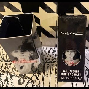 M.A.C Cosmetics MARILYN MONROE nail